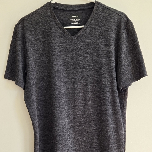 Alfani Moisture Wicking Mens V Neck Sz Med - Picture 1 of 6